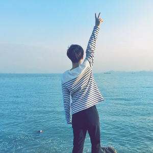 没戴乳罩被同桌c了一节课视频
